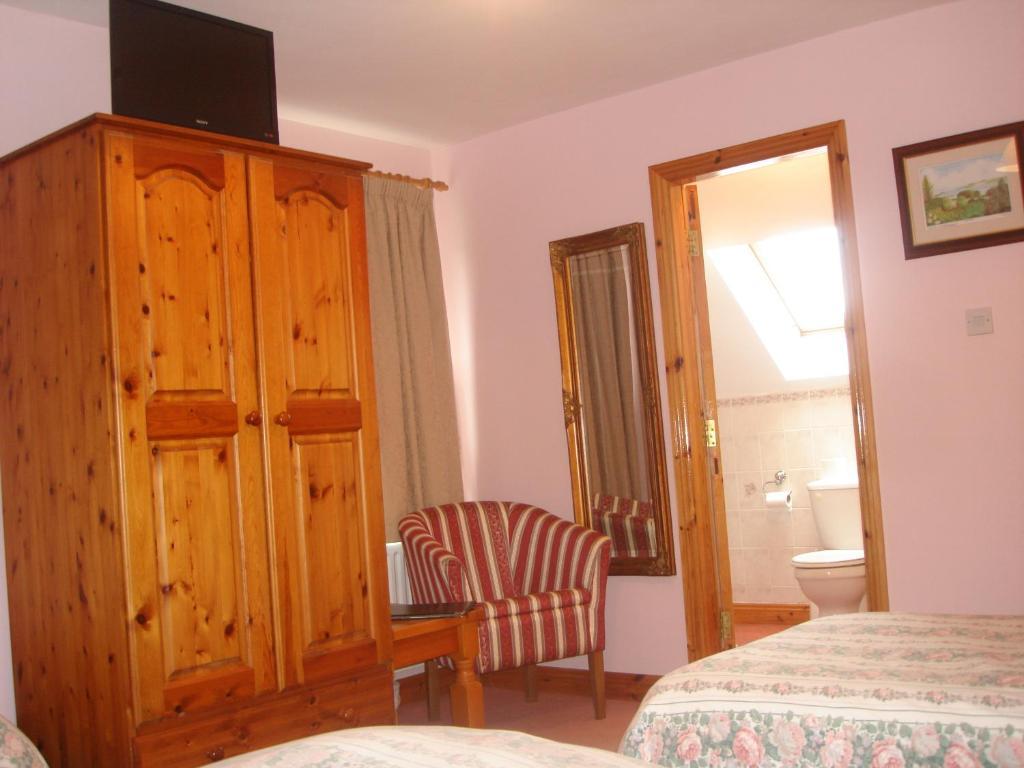 Rosmo House B&B Westport Phòng bức ảnh